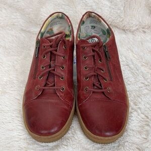 Born Tamara red leather zip up shoes-7.5